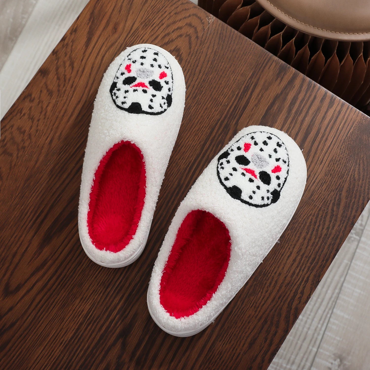 A Pair of White Halloween Horror Mask Pattern Embroider Plush Home Thick-Soled Comfortable Fur Slippers Personalized Warm Non-Slip Indoor Slippers Autumn and Winter Gifts for Men and Women Can Wear